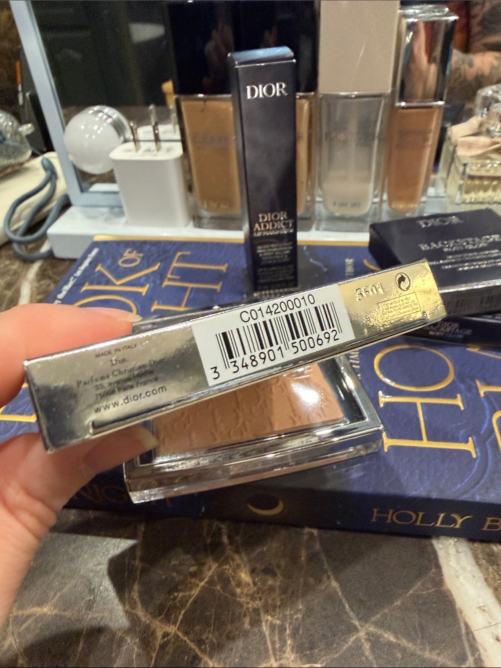 Dior Neutral Face & Glow Makeup Set — Beige and Gold Accents - Picture 6 of 6